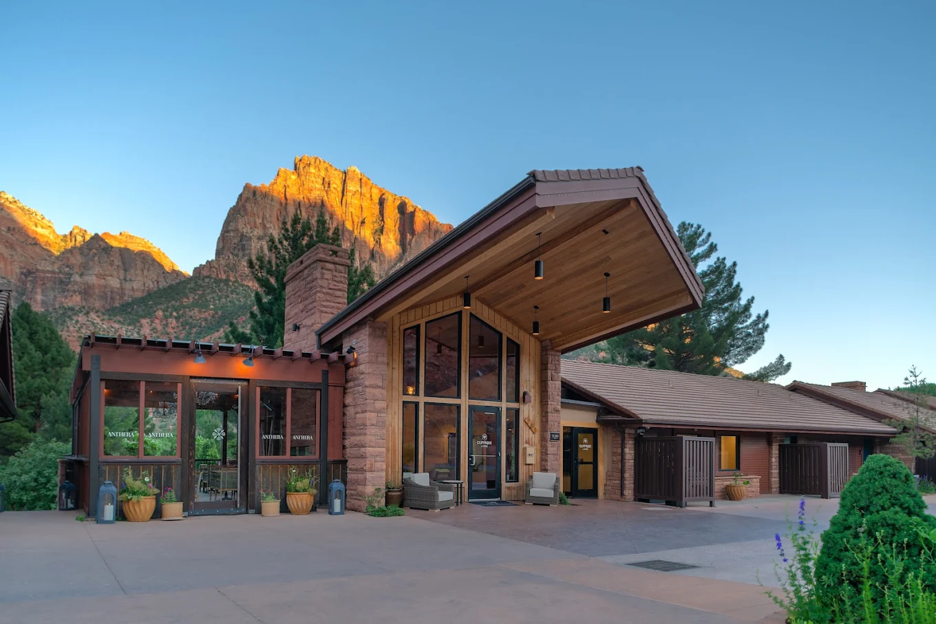 Cliffrose Springdale Hotel